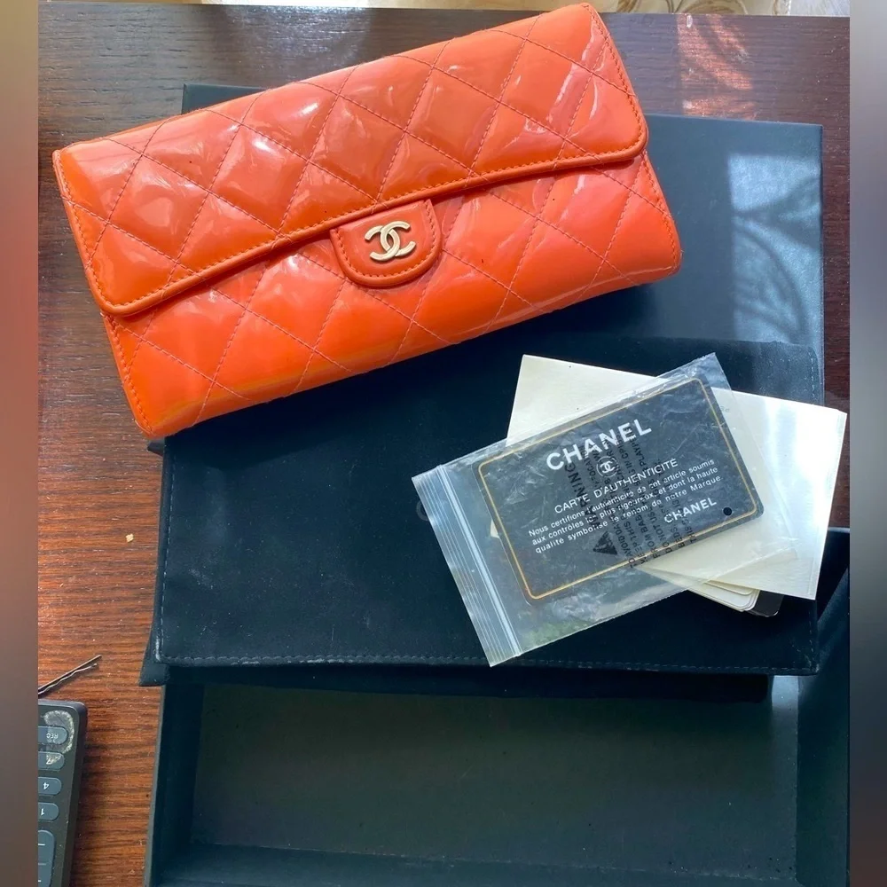 Chanel Quilted Patent leather Wallet, Pink/Champagne